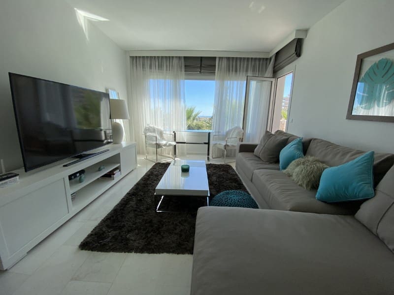 2 bedroom Apartment for rent in Nueva Andalucia with pool garage - € 2,800 (Ref: 9471403)