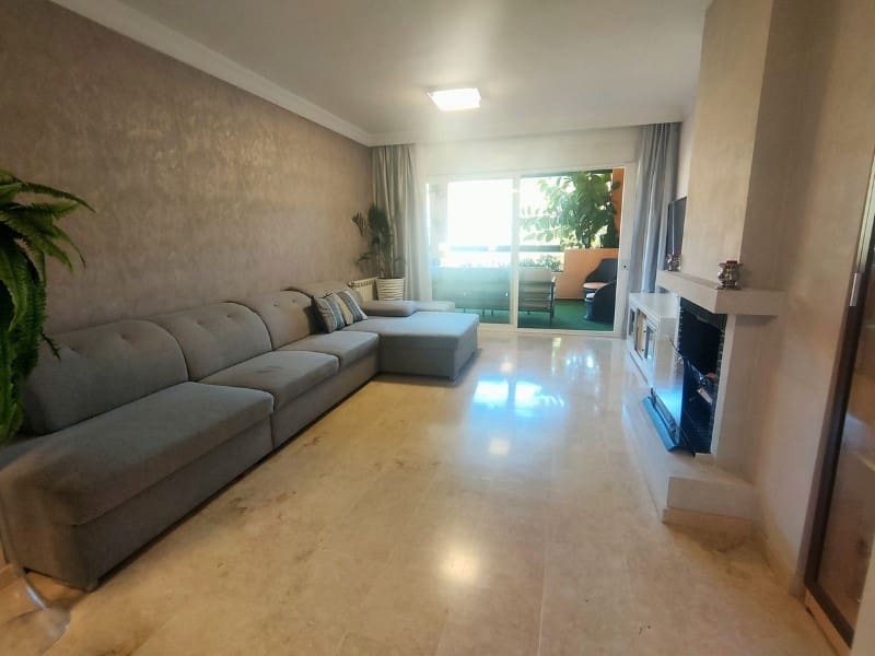 4 bedroom Penthouse for rent in San Pedro de Alcantara with pool garage - € 2,800 (Ref: 9471406)