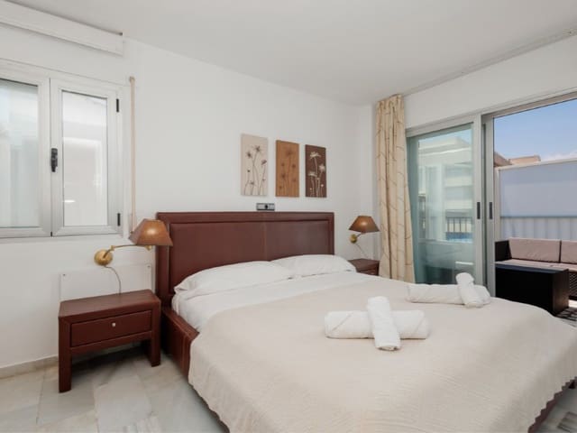 2 bedroom Penthouse for rent in Nueva Andalucia, Marbella with garage - € 1,950 (Ref: 9471407)