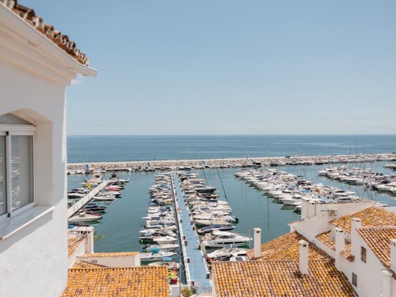 2 bedroom Penthouse for rent in Nueva Andalucia with garage - € 1,950 (Ref: 9471407)