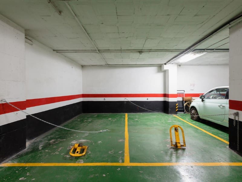 2 bedroom Apartment for rent in Nueva Andalucia with garage - € 1,750 (Ref: 9471408)