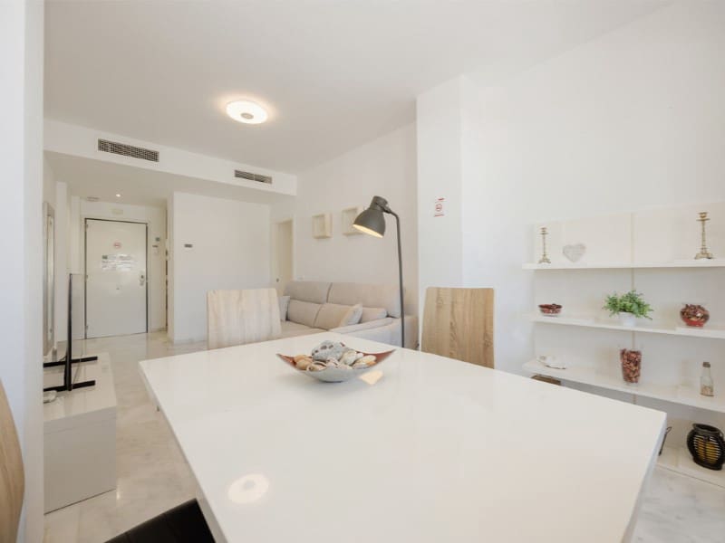 2 makuuhuone Huoneisto vuokrattavana paikassa Guadalmansa mukana uima-altaan 
autotalli - 1 900 € (Ref: 9471410)