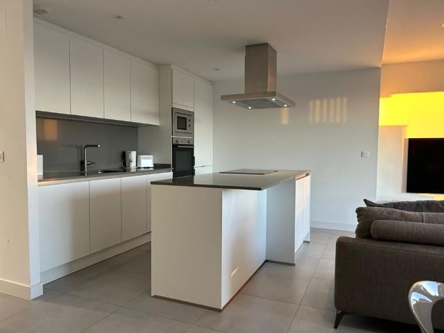 3 bedroom Apartment for rent in Estepona Pueblo, Estepona with pool garage - € 3,600 (Ref: 9471412)