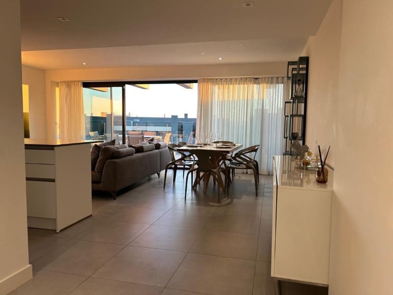 3 bedroom Apartment for rent in Estepona with pool garage - € 3,600 (Ref: 9471412)