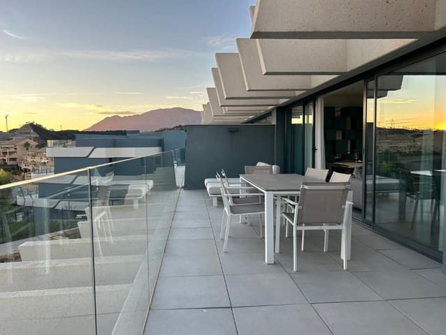 3 bedroom Apartment for rent in Estepona Pueblo, Estepona with pool garage - € 3,600 (Ref: 9471412)