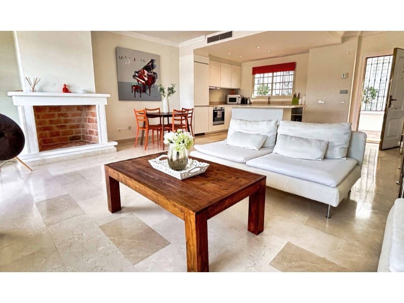 2 bedroom Apartment for rent in Aloha Golf - € 2,500 (Ref: 9471414)