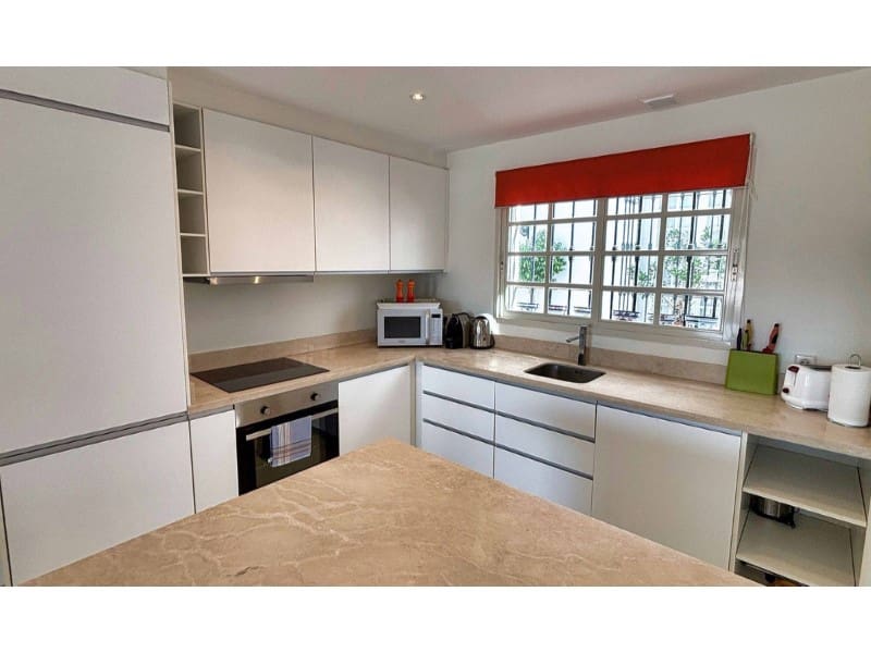 2 bedroom Apartment for rent in Aloha Golf - € 2,500 (Ref: 9471414)