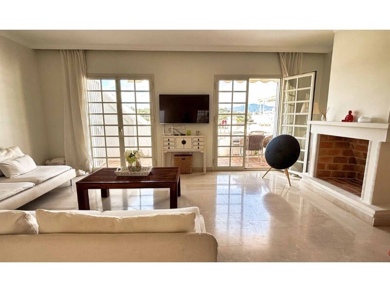 2 bedroom Apartment for rent in Aloha Golf - € 2,500 (Ref: 9471414)