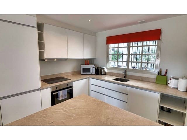 2 makuuhuone Huoneisto vuokrattavana paikassa Aloha Golf, Marbella - 2 500 € (Ref: 9471414)