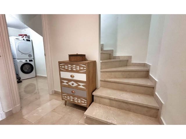 2 makuuhuone Huoneisto vuokrattavana paikassa Aloha Golf, Marbella - 2 500 € (Ref: 9471414)