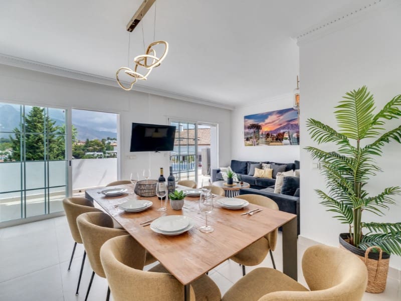 4 bedroom Apartment for rent in Nueva Andalucia with pool garage - € 4,000 (Ref: 9471416)