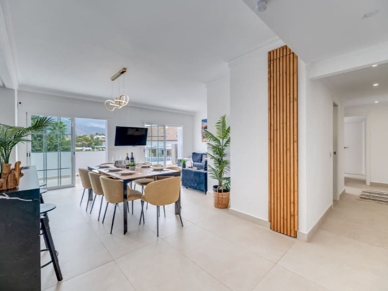 4 bedroom Apartment for rent in Nueva Andalucia with pool garage - € 4,000 (Ref: 9471416)