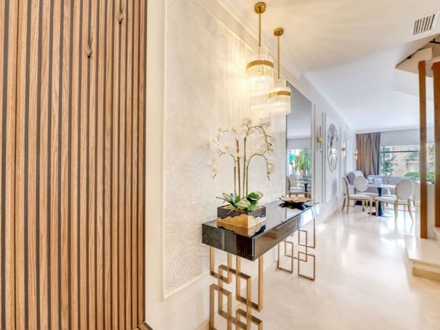 3 bedroom Apartment for rent in Nueva Andalucia, Marbella with pool garage - € 4,700 (Ref: 9471417)