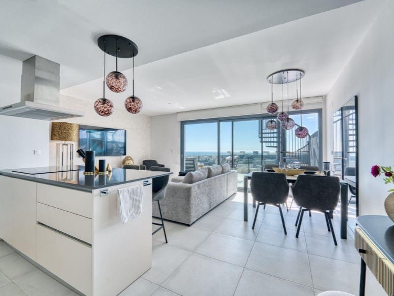 Penthouse de 2 chambres à louer à New Golden Mile avec piscine garage - 3 500 € (Ref: 9471418)