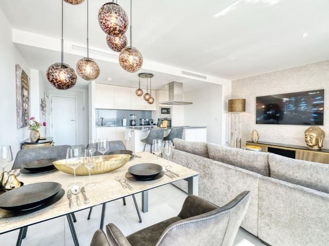 Penthouse de 2 chambres à louer à Selwo, Estepona avec piscine garage - 3 500 € (Ref: 9471418)