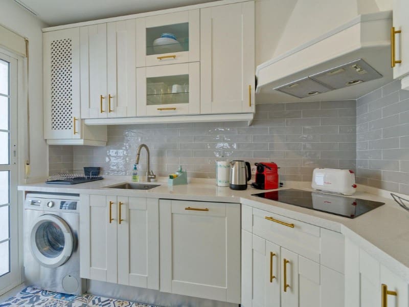 3 makuuhuone Kattohuoneisto vuokrattavana paikassa Marbella - 2 000 € (Ref: 9471419)