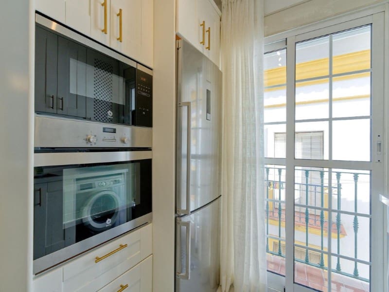 3 makuuhuone Kattohuoneisto vuokrattavana paikassa Marbella - 2 000 € (Ref: 9471419)