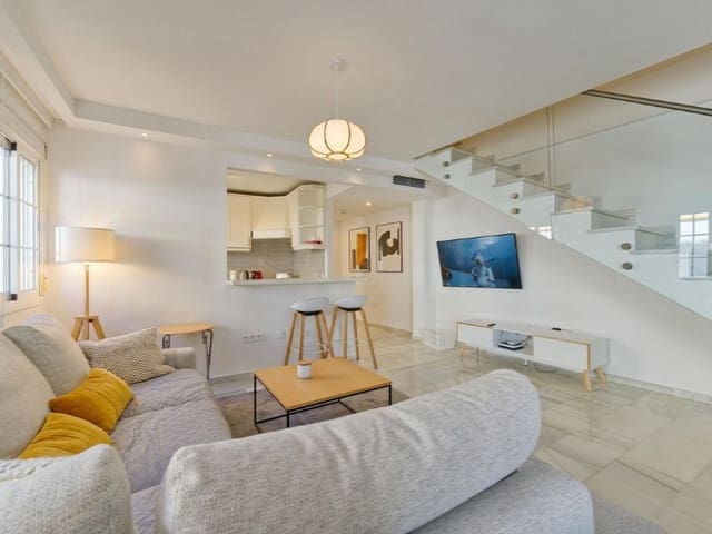 3 makuuhuone Kattohuoneisto vuokrattavana paikassa Marbella Centro, Marbella - 2 000 € (Ref: 9471419)