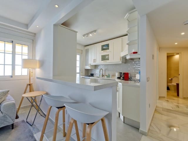 3 makuuhuone Kattohuoneisto vuokrattavana paikassa Marbella Centro, Marbella - 2 000 € (Ref: 9471419)