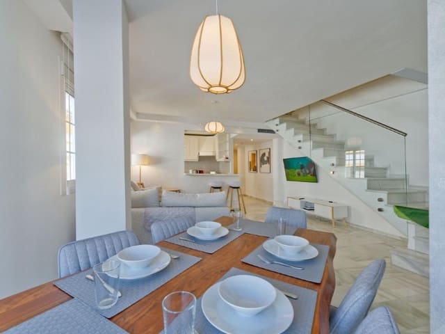 3 makuuhuone Kattohuoneisto vuokrattavana paikassa Marbella Centro, Marbella - 2 000 € (Ref: 9471419)