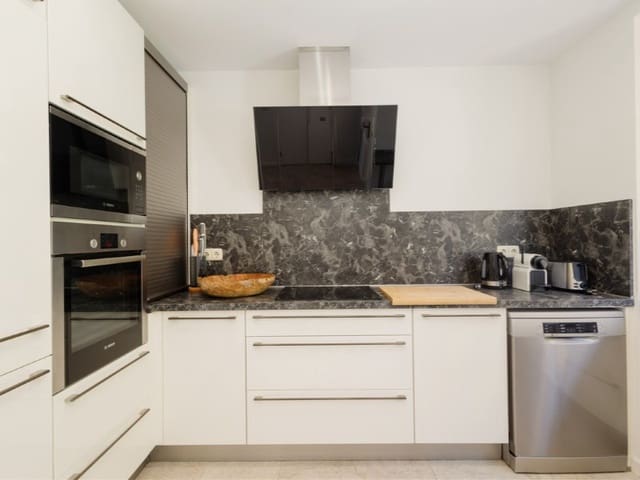 3 camera da letto Villetta Bifamiliare da affittare in Marbella Centro, Marbella con piscina garage - 3.000 € (Rif: 9471420)