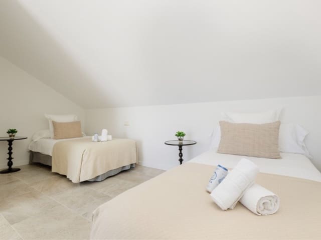 3 camera da letto Villetta Bifamiliare da affittare in Marbella Centro, Marbella con piscina garage - 3.000 € (Rif: 9471420)