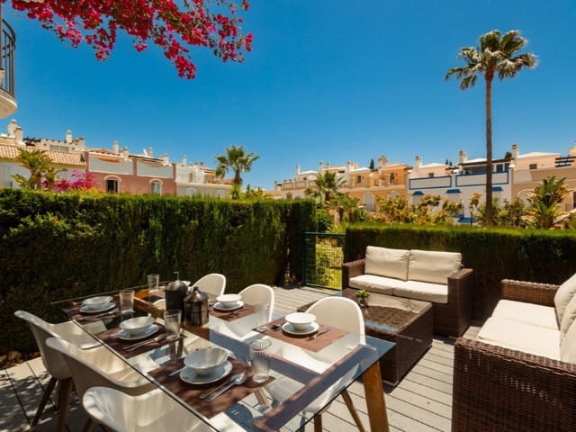 3 camera da letto Villetta Bifamiliare da affittare in Marbella Centro, Marbella con piscina garage - 3.000 € (Rif: 9471420)