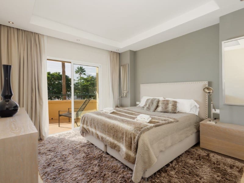 3 soveværelse Lejlighed til leje i Elviria med swimmingpool garage - € 2.500 (Ref: 9471421)