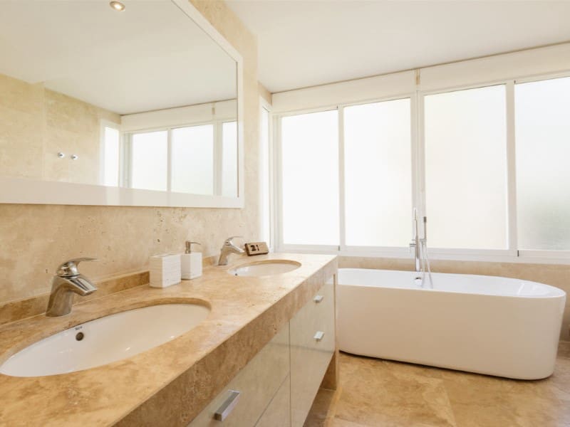 3 soveværelse Lejlighed til leje i Elviria med swimmingpool garage - € 2.500 (Ref: 9471421)