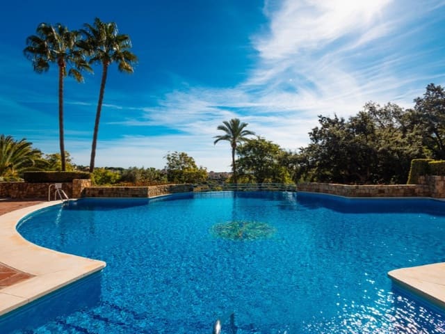 3 soveværelse Lejlighed til leje i Elviria, Marbella med swimmingpool garage - € 2.500 (Ref: 9471421)