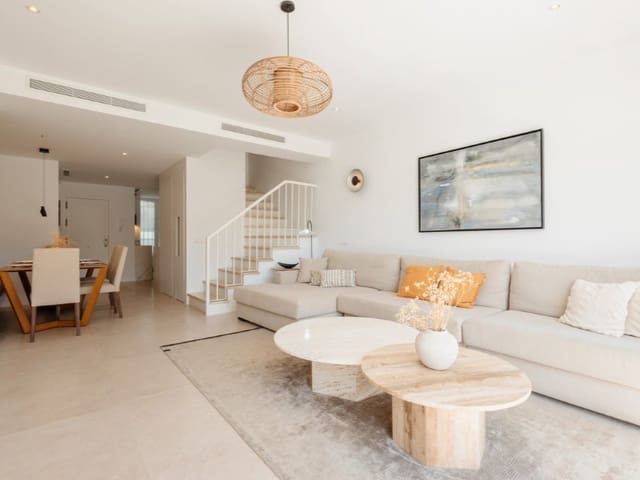 3 quarto Moradia Geminada para arrendar em Marbella Centro, Marbella com piscina garagem - 4 000 € (Ref: 9471422)