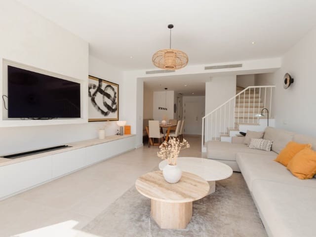 3 quarto Moradia Geminada para arrendar em Marbella Centro, Marbella com piscina garagem - 4 000 € (Ref: 9471422)