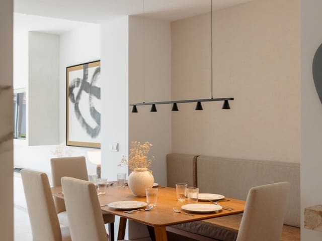 3 quarto Moradia Geminada para arrendar em Marbella Centro, Marbella com piscina garagem - 4 000 € (Ref: 9471422)