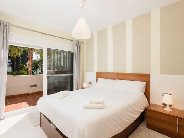 2 makuuhuone Huoneisto vuokrattavana paikassa Sierra Blanca, Marbella mukana uima-altaan 
autotalli - 1 500 € (Ref: 9471423)