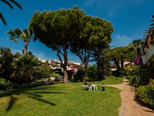 2 makuuhuone Huoneisto vuokrattavana paikassa Sierra Blanca, Marbella mukana uima-altaan 
autotalli - 1 500 € (Ref: 9471423)