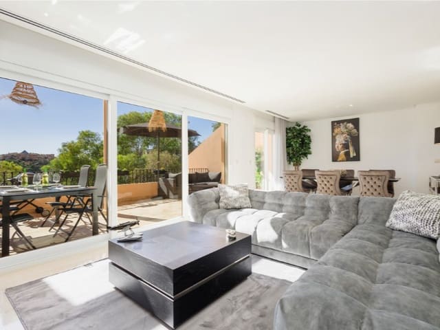 2 bedroom Penthouse for rent in Nueva Andalucia, Marbella with pool garage - € 2,500 (Ref: 9471424)