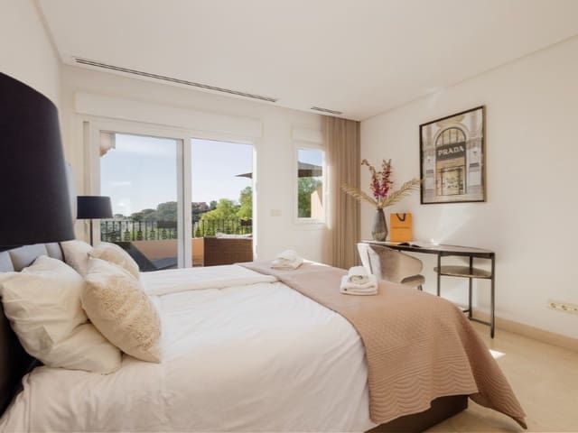 2 bedroom Penthouse for rent in Nueva Andalucia, Marbella with pool garage - € 2,500 (Ref: 9471424)