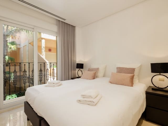 2 bedroom Penthouse for rent in Nueva Andalucia, Marbella with pool garage - € 2,500 (Ref: 9471424)