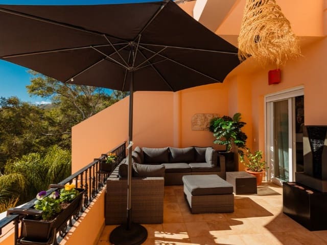 2 bedroom Penthouse for rent in Nueva Andalucia, Marbella with pool garage - € 2,500 (Ref: 9471424)