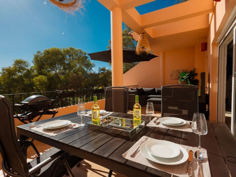 2 bedroom Penthouse for rent in Nueva Andalucia with pool garage - € 2,500 (Ref: 9471424)