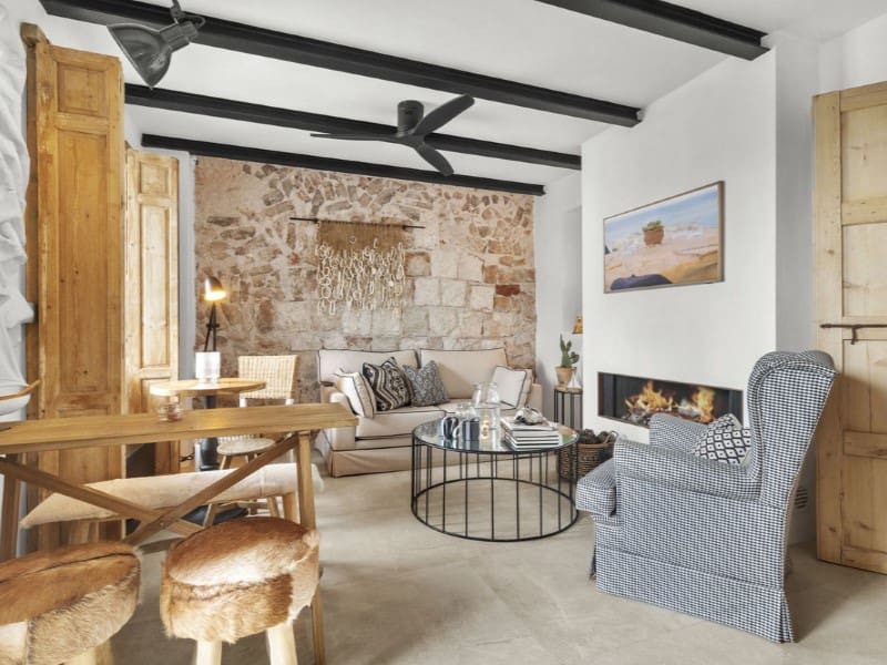 4 bedroom Semi-detached Villa for rent in Estepona with pool garage - € 7,500 (Ref: 9471426)