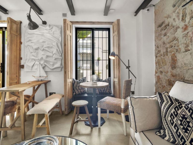 4 bedroom Semi-detached Villa for rent in Estepona with pool garage - € 7,500 (Ref: 9471426)