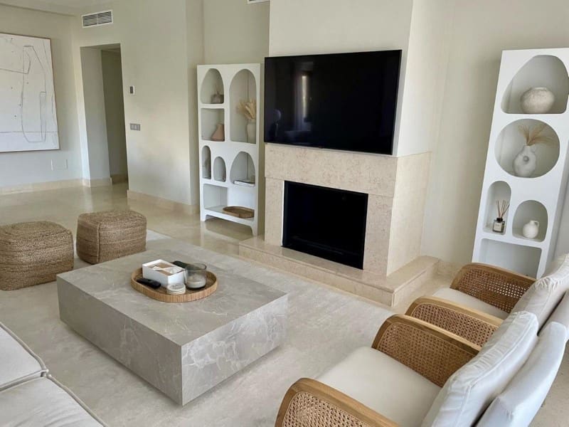 Penthouse de 3 chambres à louer à Benahavis avec piscine garage - 4 500 € (Ref: 9471428)