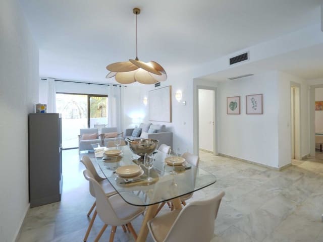 3 soveværelse Lejlighed til leje i Elviria, Marbella med swimmingpool - € 1.900 (Ref: 9471430)