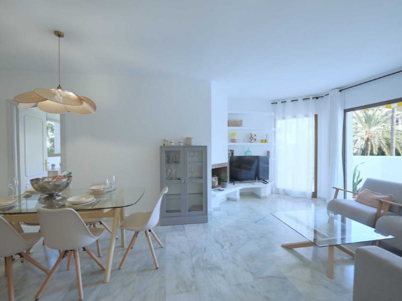 3 soveværelse Lejlighed til leje i Elviria med swimmingpool - € 1.900 (Ref: 9471430)