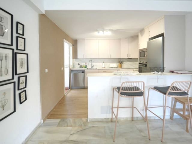 3 soveværelse Lejlighed til leje i Elviria, Marbella med swimmingpool - € 1.900 (Ref: 9471430)