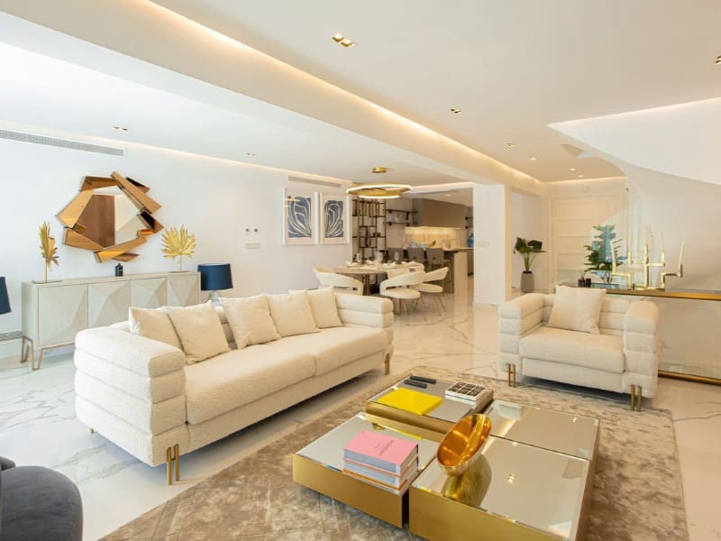 4 soveværelse Semi-Rækkehus til leje i Marbella med swimmingpool garage - € 10.000 (Ref: 9471431)