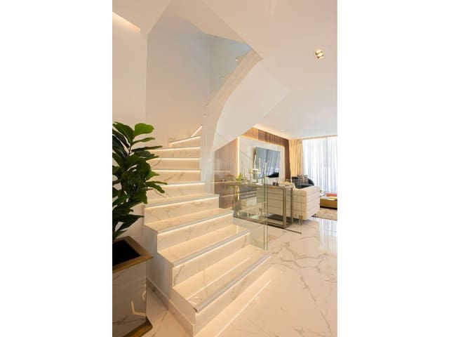 4 soveværelse Semi-Rækkehus til leje i Marbella Centro, Marbella med swimmingpool garage - € 10.000 (Ref: 9471431)