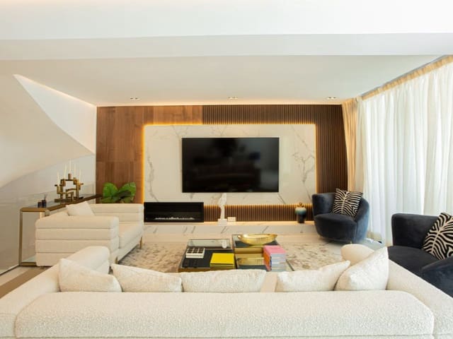 4 soveværelse Semi-Rækkehus til leje i Marbella Centro, Marbella med swimmingpool garage - € 10.000 (Ref: 9471431)