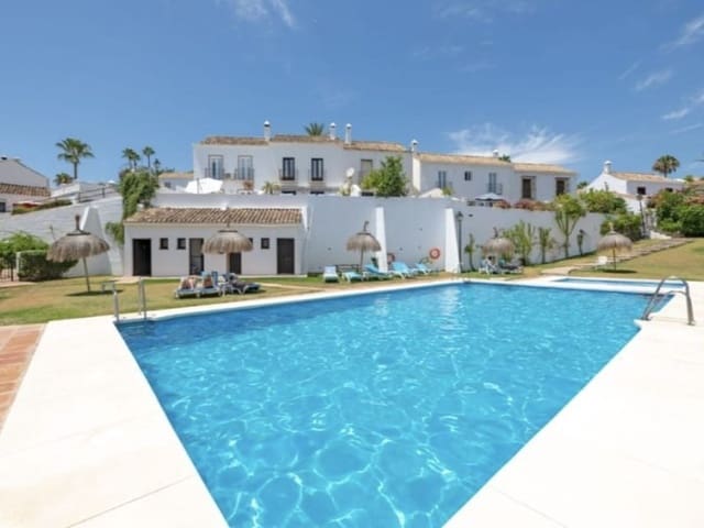 2 makuuhuone Paritalo vuokrattavana paikassa Nueva Andalucia, Marbella mukana uima-altaan 
autotalli - 3 000 € (Ref: 9471434)